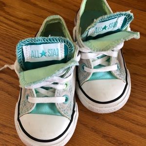 Converse ~~ Toddlers Size 6 ~~ EUC Teal
